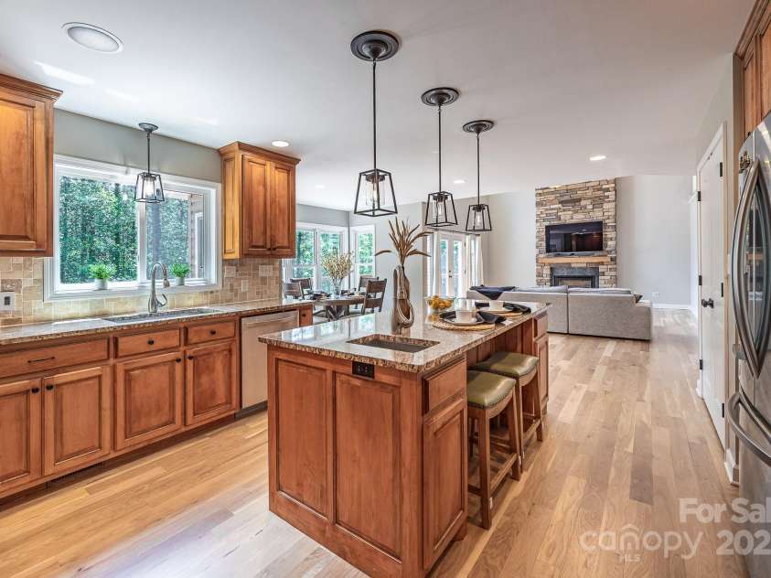 206 Ridge Top Drive, Connelly Springs, NC 28612.  MLS# CAR4260392, YatesRealty ID 21437. 