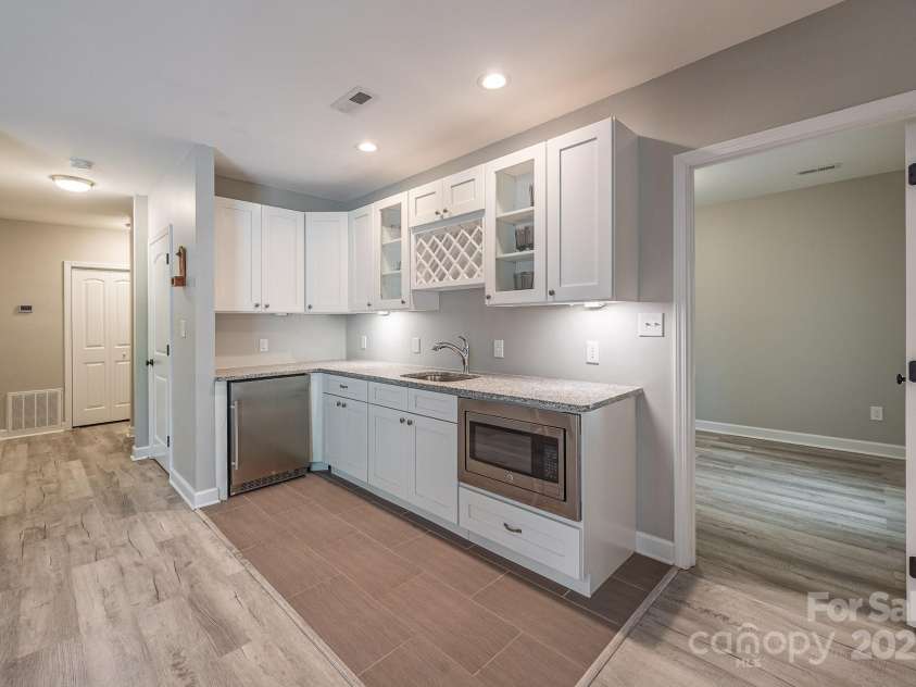 206 Ridge Top Drive, Connelly Springs, NC 28612.  MLS# CAR4260392, YatesRealty ID 21437. 