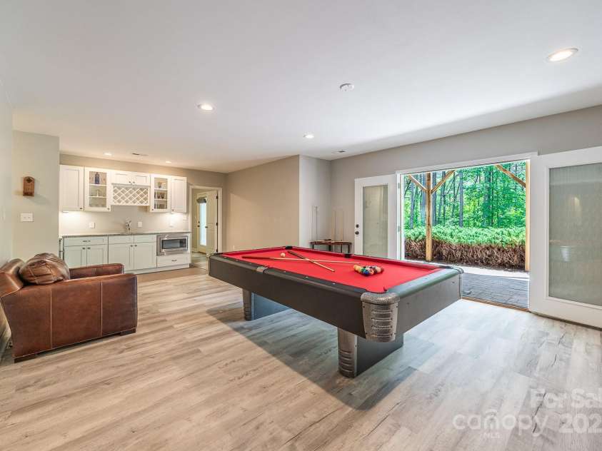 206 Ridge Top Drive, Connelly Springs, NC 28612.  MLS# CAR4260392, YatesRealty ID 21437. 