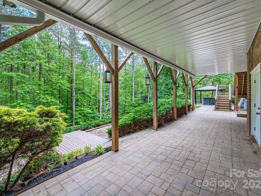 206 Ridge Top Drive, Connelly Springs, NC 28612.  MLS# CAR4260392, YatesRealty ID 21437. 