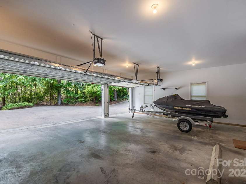 206 Ridge Top Drive, Connelly Springs, NC 28612.  MLS# CAR4260392, YatesRealty ID 21437. 