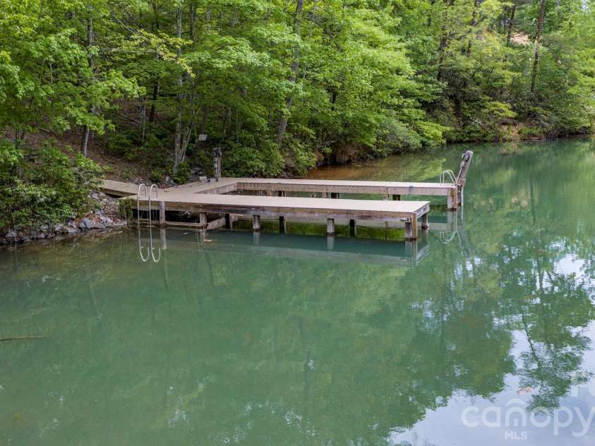 286 Holmstead Drive, Lake Lure, NC 28746.  MLS# CAR4366209, YatesRealty ID 21437. 