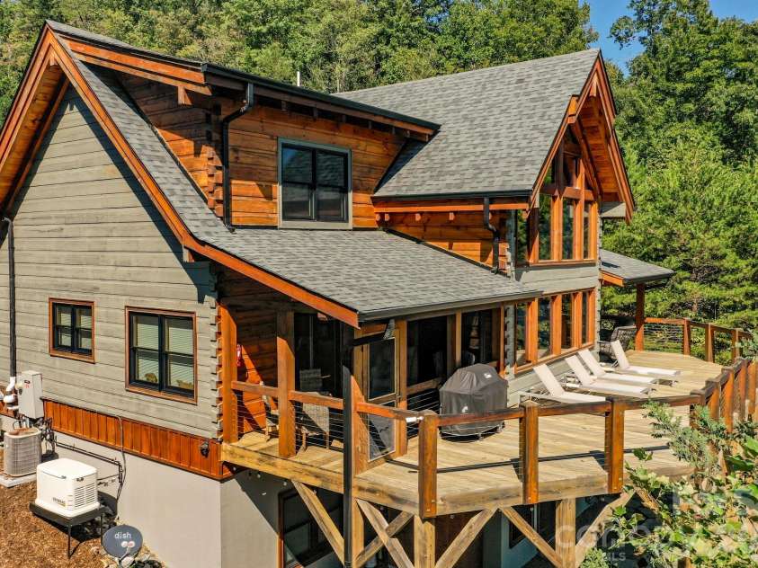 286 Holmstead Drive, Lake Lure, NC 28746.  MLS# CAR4366209, YatesRealty ID 21437. 