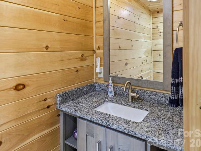286 Holmstead Drive, Lake Lure, NC 28746.  MLS# CAR4366209, YatesRealty ID 21437. 