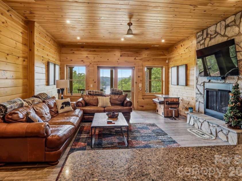 286 Holmstead Drive, Lake Lure, NC 28746.  MLS# CAR4366209, YatesRealty ID 21437. 