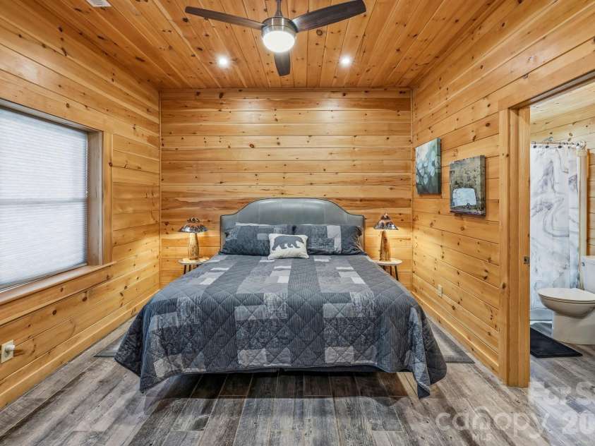 286 Holmstead Drive, Lake Lure, NC 28746.  MLS# CAR4366209, YatesRealty ID 21437. 