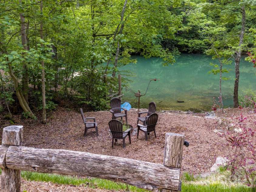 286 Holmstead Drive, Lake Lure, NC 28746.  MLS# CAR4366209, YatesRealty ID 21437. 
