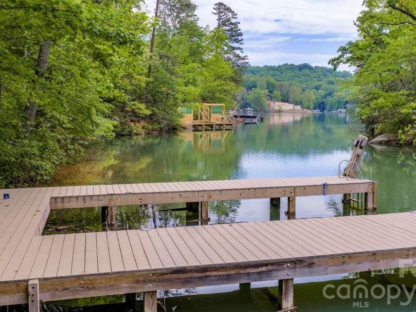 286 Holmstead Drive, Lake Lure, NC 28746.  MLS# CAR4366209, YatesRealty ID 21437. 