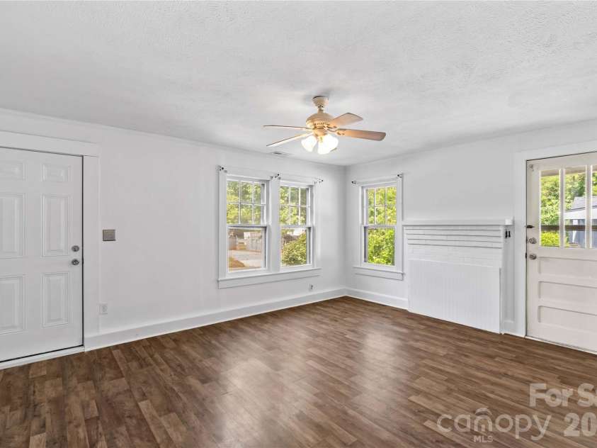 3161 Poplar Tent Road, Concord, NC 28027.  MLS# CAR4381561, YatesRealty ID 21438. 