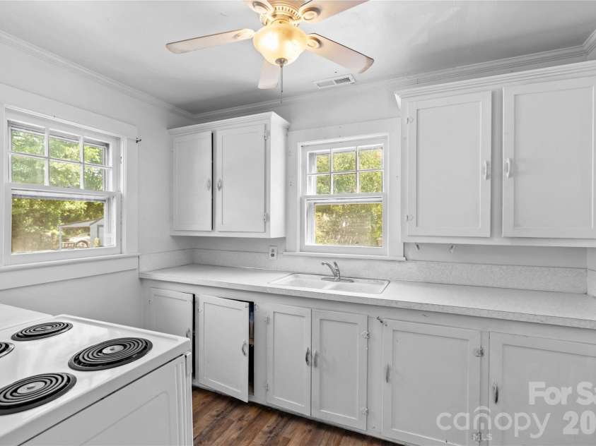 3161 Poplar Tent Road, Concord, NC 28027.  MLS# CAR4381561, YatesRealty ID 21438. 