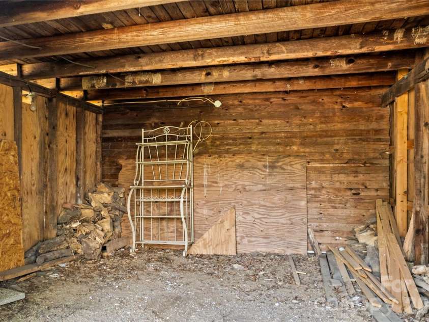 3161 Poplar Tent Road, Concord, NC 28027.  MLS# CAR4381561, YatesRealty ID 21438. 