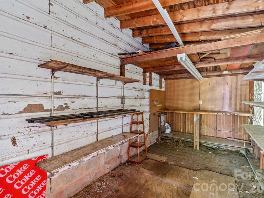 3161 Poplar Tent Road, Concord, NC 28027.  MLS# CAR4381561, YatesRealty ID 21438. 