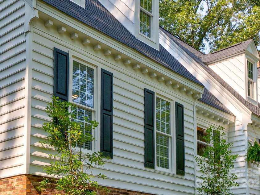 325 Chapman Street, Chesterfield, SC 29709.  MLS# CAR4265359, YatesRealty ID 21438. 