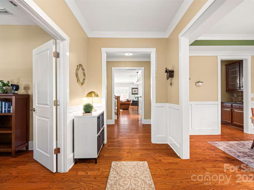 6422 Northern Red Oak Drive, Mint Hill, NC 28227.  MLS# CAR4268463, YatesRealty ID 21439. 