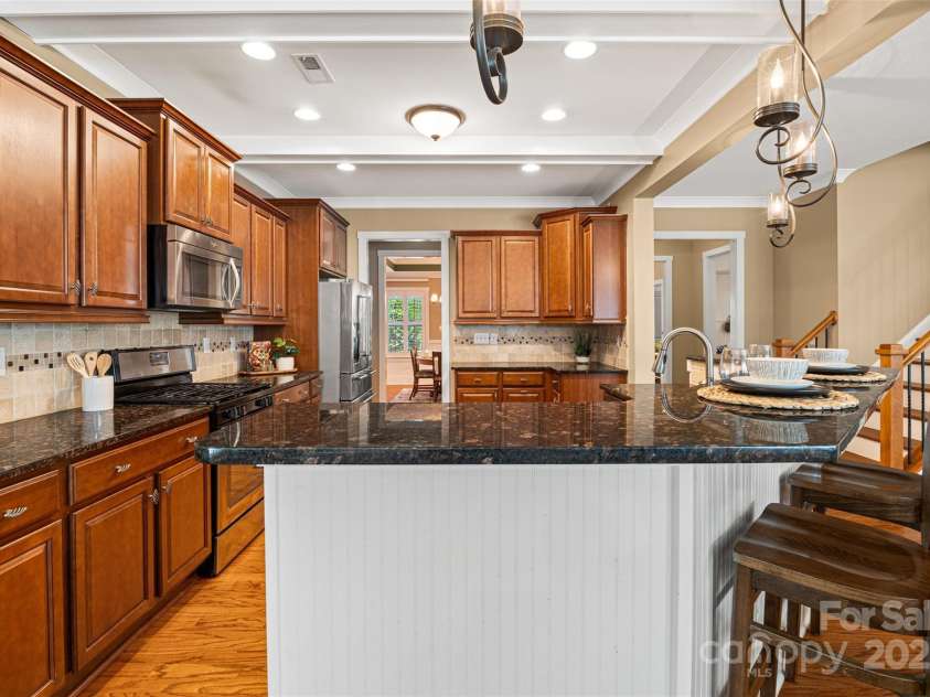 6422 Northern Red Oak Drive, Mint Hill, NC 28227.  MLS# CAR4268463, YatesRealty ID 21439. 