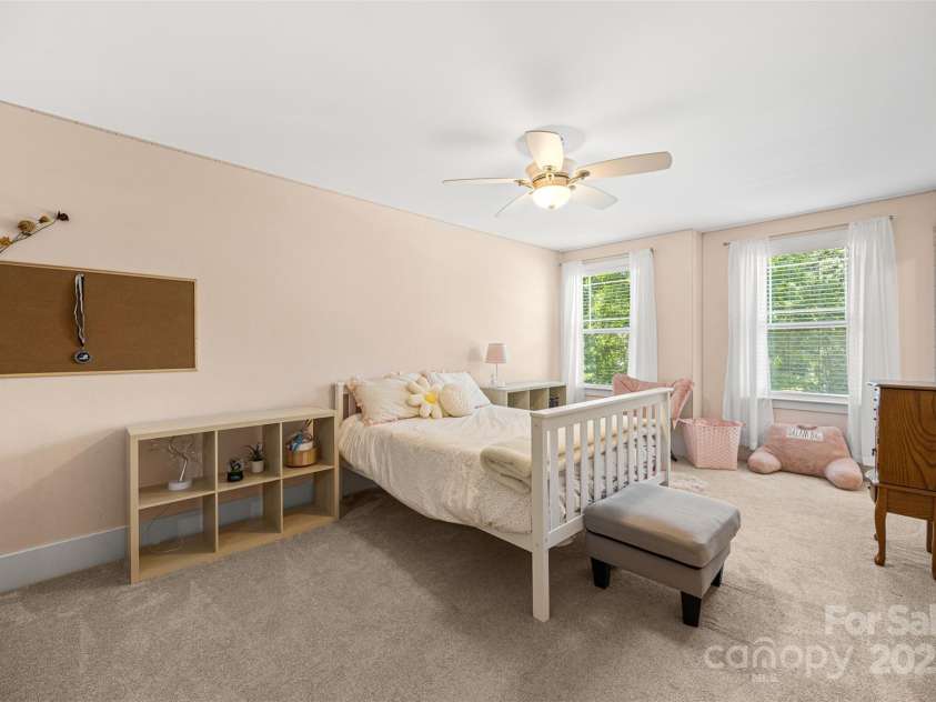 6422 Northern Red Oak Drive, Mint Hill, NC 28227.  MLS# CAR4268463, YatesRealty ID 21439. 