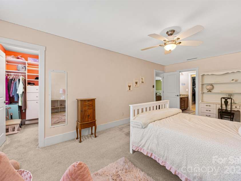 6422 Northern Red Oak Drive, Mint Hill, NC 28227.  MLS# CAR4268463, YatesRealty ID 21439. 