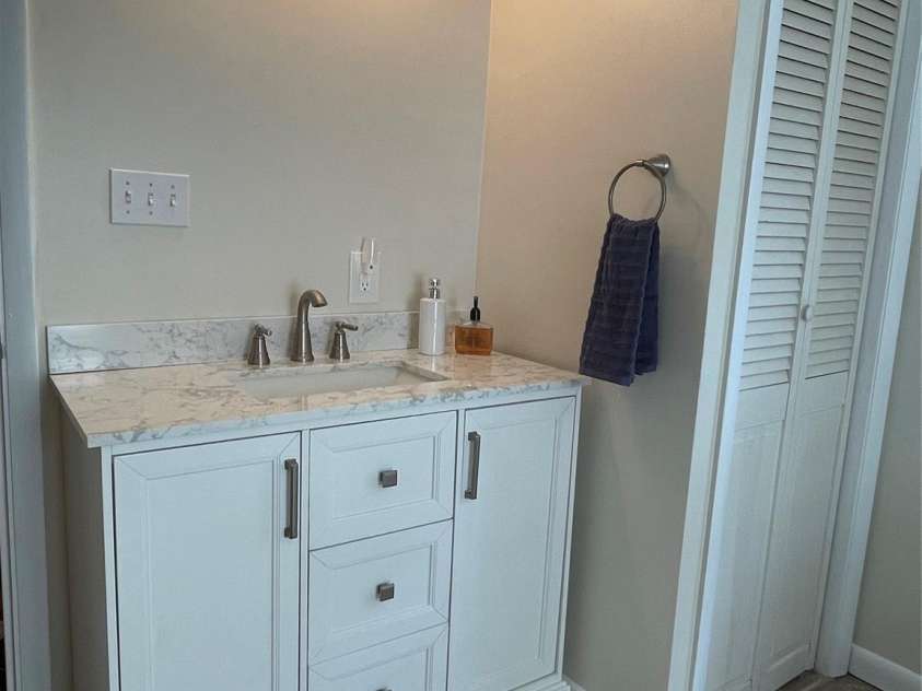 21 Byrd Lane, Brevard, NC 28712.  MLS# CAR4302808, YatesRealty ID 2144. 