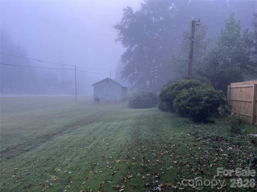 21 Byrd Lane, Brevard, NC 28712.  MLS# CAR4302808, YatesRealty ID 2144. 