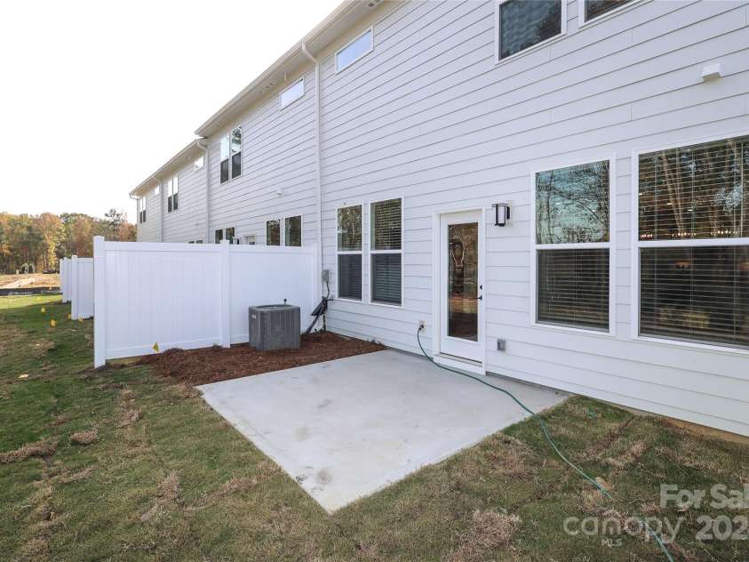 2105 Bayou Trace Drive, Charlotte, NC 28262.  MLS# CAR4203557, YatesRealty ID 2144. 