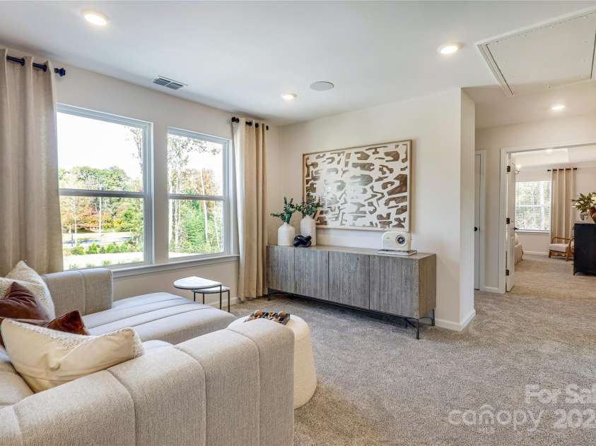 2105 Bayou Trace Drive, Charlotte, NC 28262.  MLS# CAR4203557, YatesRealty ID 2144. Photo Representation