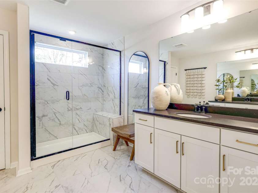 2105 Bayou Trace Drive, Charlotte, NC 28262.  MLS# CAR4203557, YatesRealty ID 2144. Photo Representation