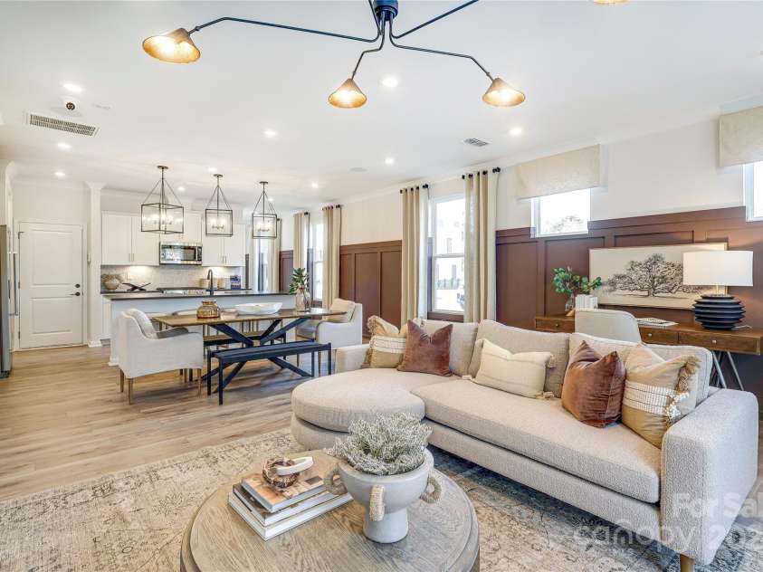 2105 Bayou Trace Drive, Charlotte, NC 28262.  MLS# CAR4203557, YatesRealty ID 2144. Photo Representation