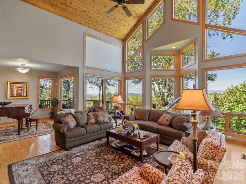 350 Ball Camp Road, Burnsville, NC 28714.  MLS# CAR4305145, YatesRealty ID 2144. 