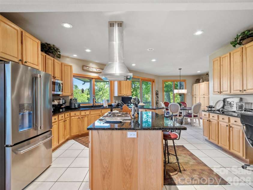 350 Ball Camp Road, Burnsville, NC 28714.  MLS# CAR4305145, YatesRealty ID 2144. 