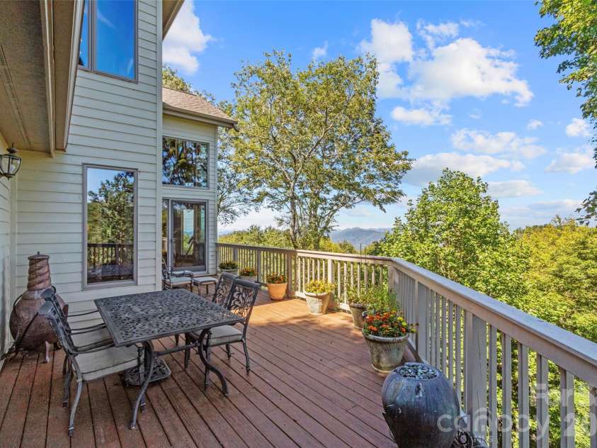 350 Ball Camp Road, Burnsville, NC 28714.  MLS# CAR4305145, YatesRealty ID 2144. 
