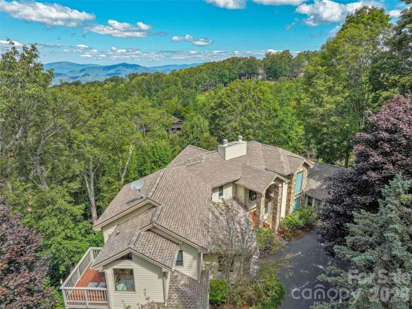 350 Ball Camp Road, Burnsville, NC 28714.  MLS# CAR4305145, YatesRealty ID 2144. 