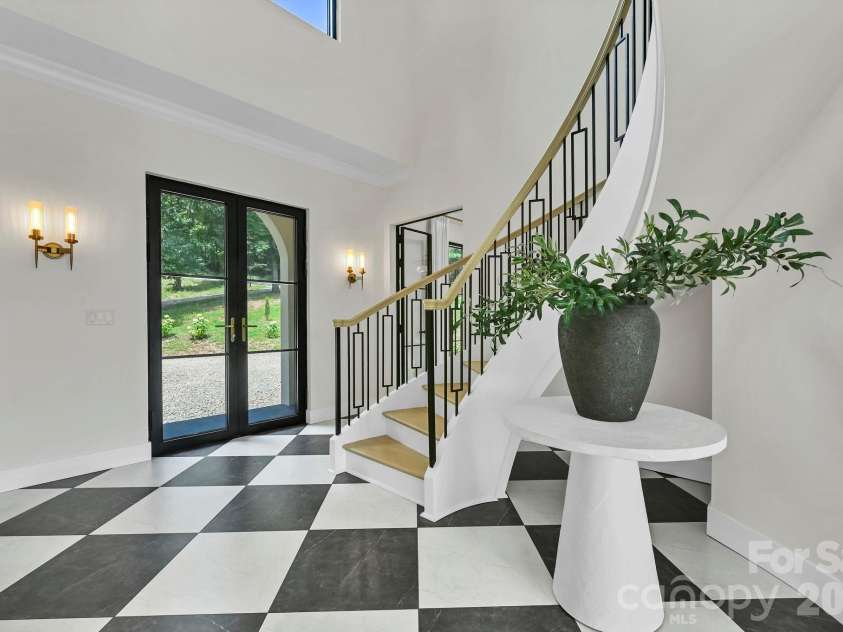 107 Lee Lane, Mars Hill, NC 28754.  MLS# CAR4424197, YatesRealty ID 21440. 