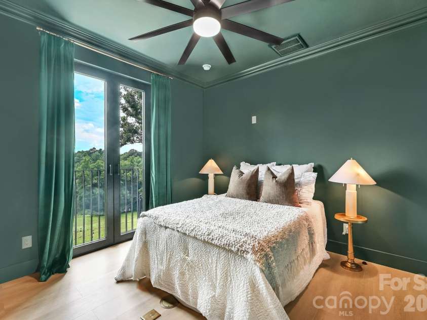 107 Lee Lane, Mars Hill, NC 28754.  MLS# CAR4424197, YatesRealty ID 21440. 