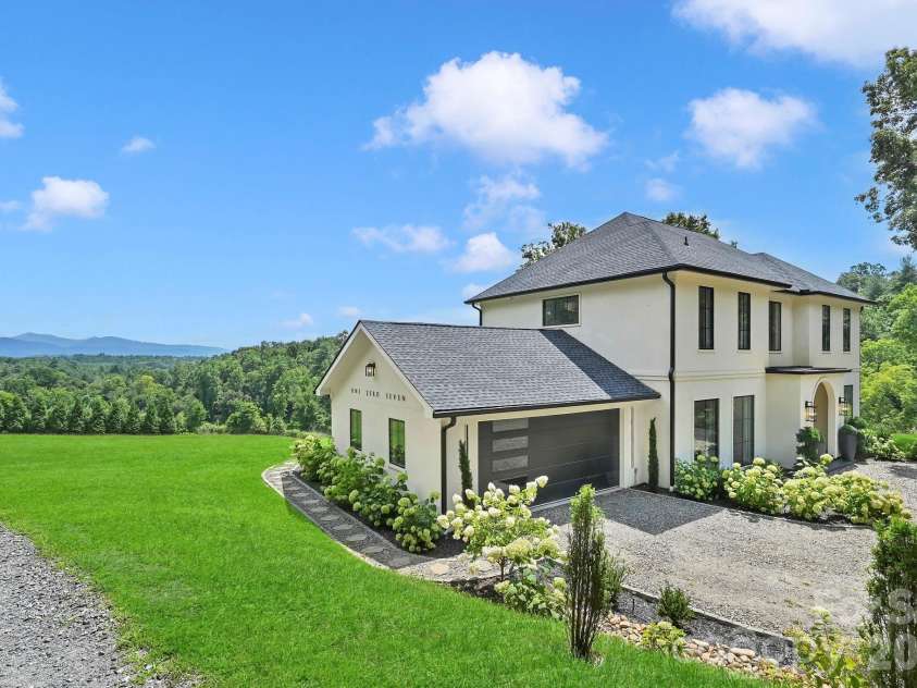 107 Lee Lane, Mars Hill, NC 28754.  MLS# CAR4424197, YatesRealty ID 21440. 