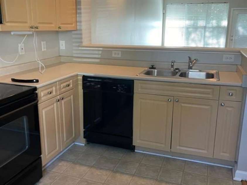11435 Dixie Glen Drive, Charlotte, NC 28277.  MLS# CAR4370994, YatesRealty ID 21442. 