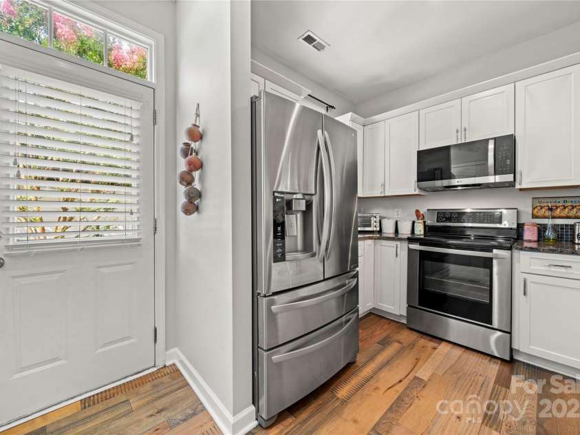 12342 Carrigan Court, Huntersville, NC 28078.  MLS# CAR4271576, YatesRealty ID 21442. 