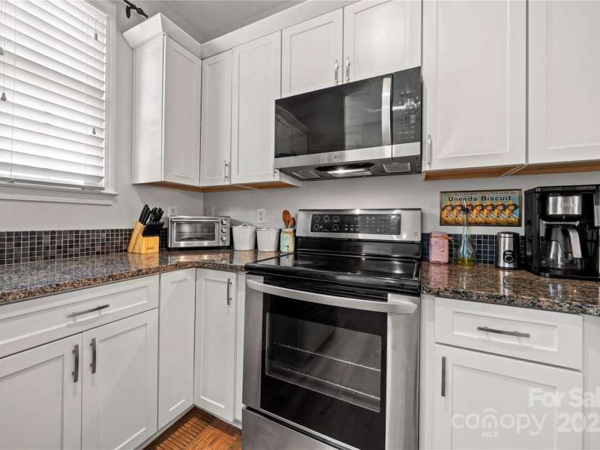 12342 Carrigan Court, Huntersville, NC 28078.  MLS# CAR4271576, YatesRealty ID 21442. 