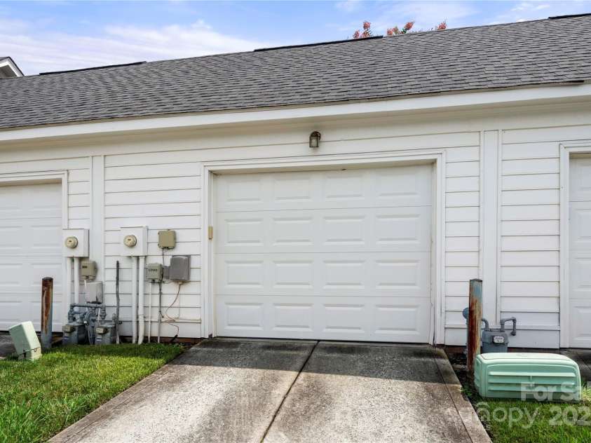 12342 Carrigan Court, Huntersville, NC 28078.  MLS# CAR4271576, YatesRealty ID 21442. 