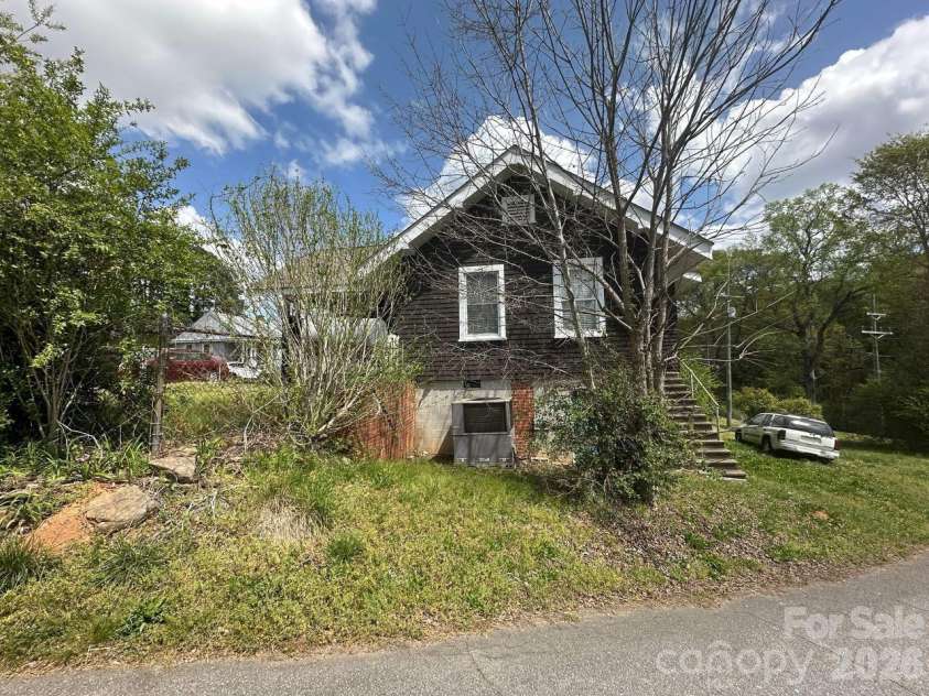 197 Brewster Street, Pacolet, SC 29372.  MLS# CAR4368305, YatesRealty ID 21444. 