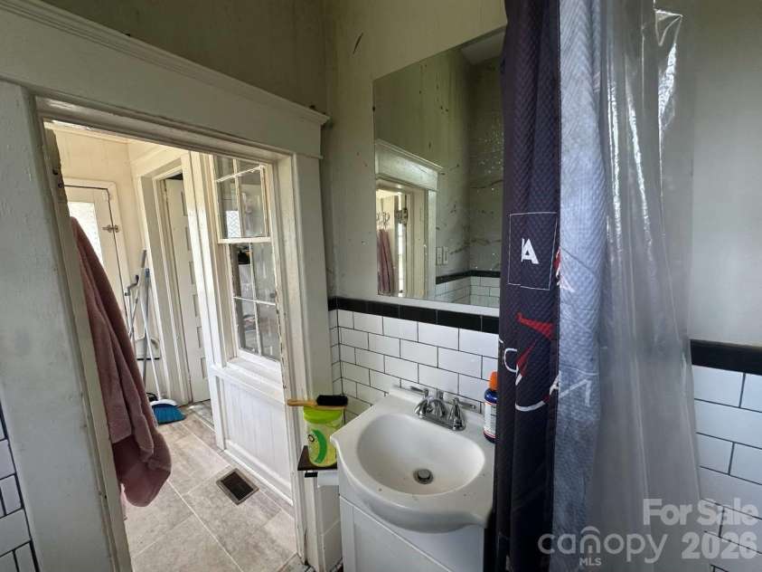 197 Brewster Street, Pacolet, SC 29372.  MLS# CAR4368305, YatesRealty ID 21444. 