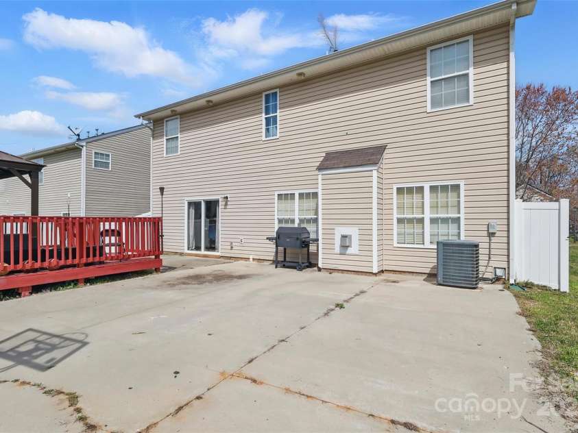 3812 Caldwell Ridge Parkway, Charlotte, NC 28213.  MLS# CAR4237442, YatesRealty ID 21444. Extended backyard patio