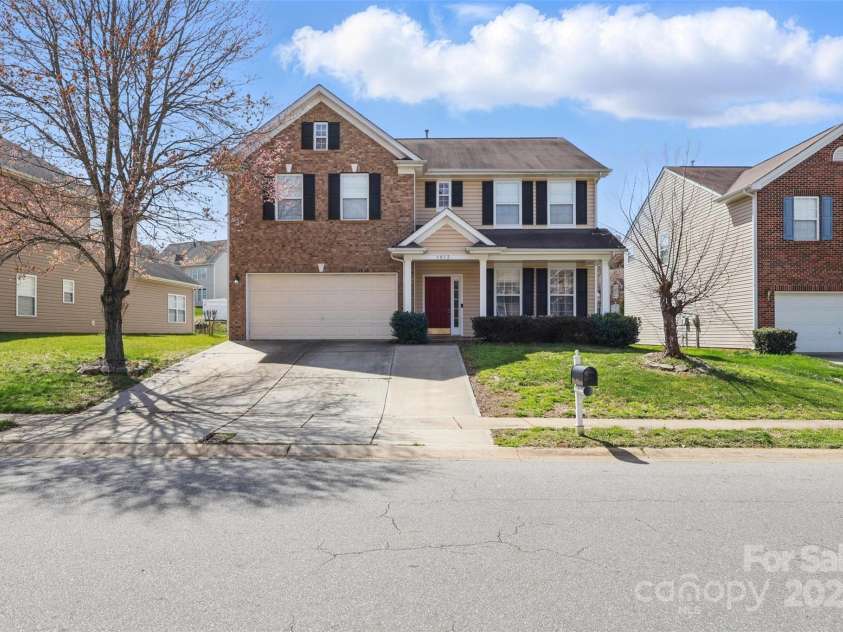 3812 Caldwell Ridge Parkway, Charlotte, NC 28213.  MLS# CAR4237442, YatesRealty ID 21444. Exterior front