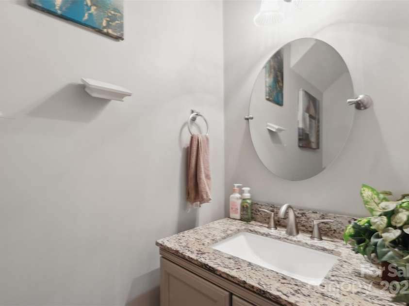 3812 Caldwell Ridge Parkway, Charlotte, NC 28213.  MLS# CAR4237442, YatesRealty ID 21444. Half bath downstairs