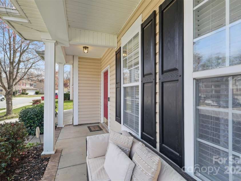 3812 Caldwell Ridge Parkway, Charlotte, NC 28213.  MLS# CAR4237442, YatesRealty ID 21444. Porch