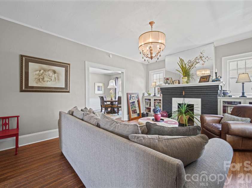 605 Central Avenue, Belmont, NC 28012.  MLS# CAR4378776, YatesRealty ID 21445. 