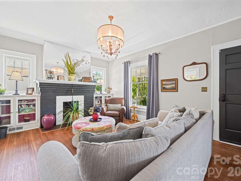 605 Central Avenue, Belmont, NC 28012.  MLS# CAR4378776, YatesRealty ID 21445. 