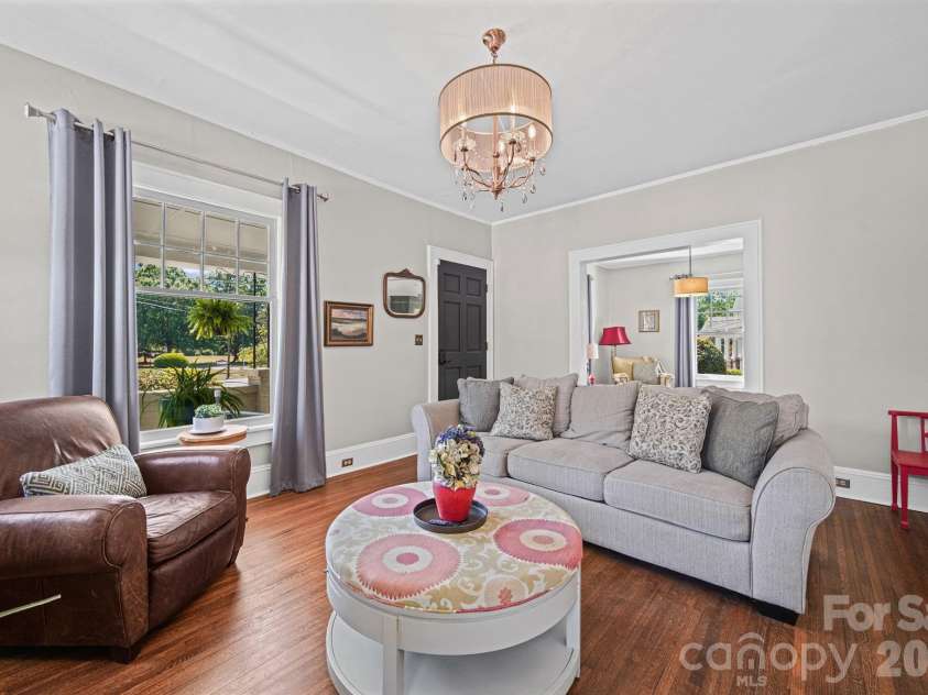 605 Central Avenue, Belmont, NC 28012.  MLS# CAR4378776, YatesRealty ID 21445. 
