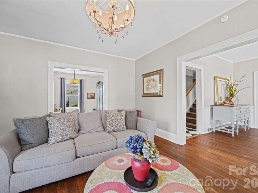 605 Central Avenue, Belmont, NC 28012.  MLS# CAR4378776, YatesRealty ID 21445. 