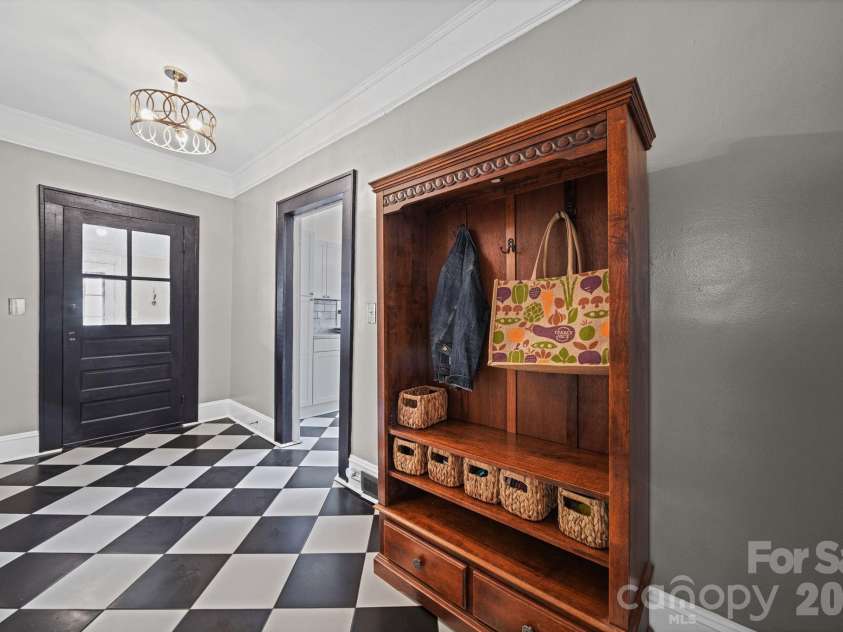 605 Central Avenue, Belmont, NC 28012.  MLS# CAR4378776, YatesRealty ID 21445. 