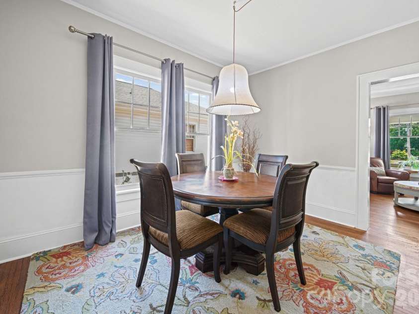 605 Central Avenue, Belmont, NC 28012.  MLS# CAR4378776, YatesRealty ID 21445. 